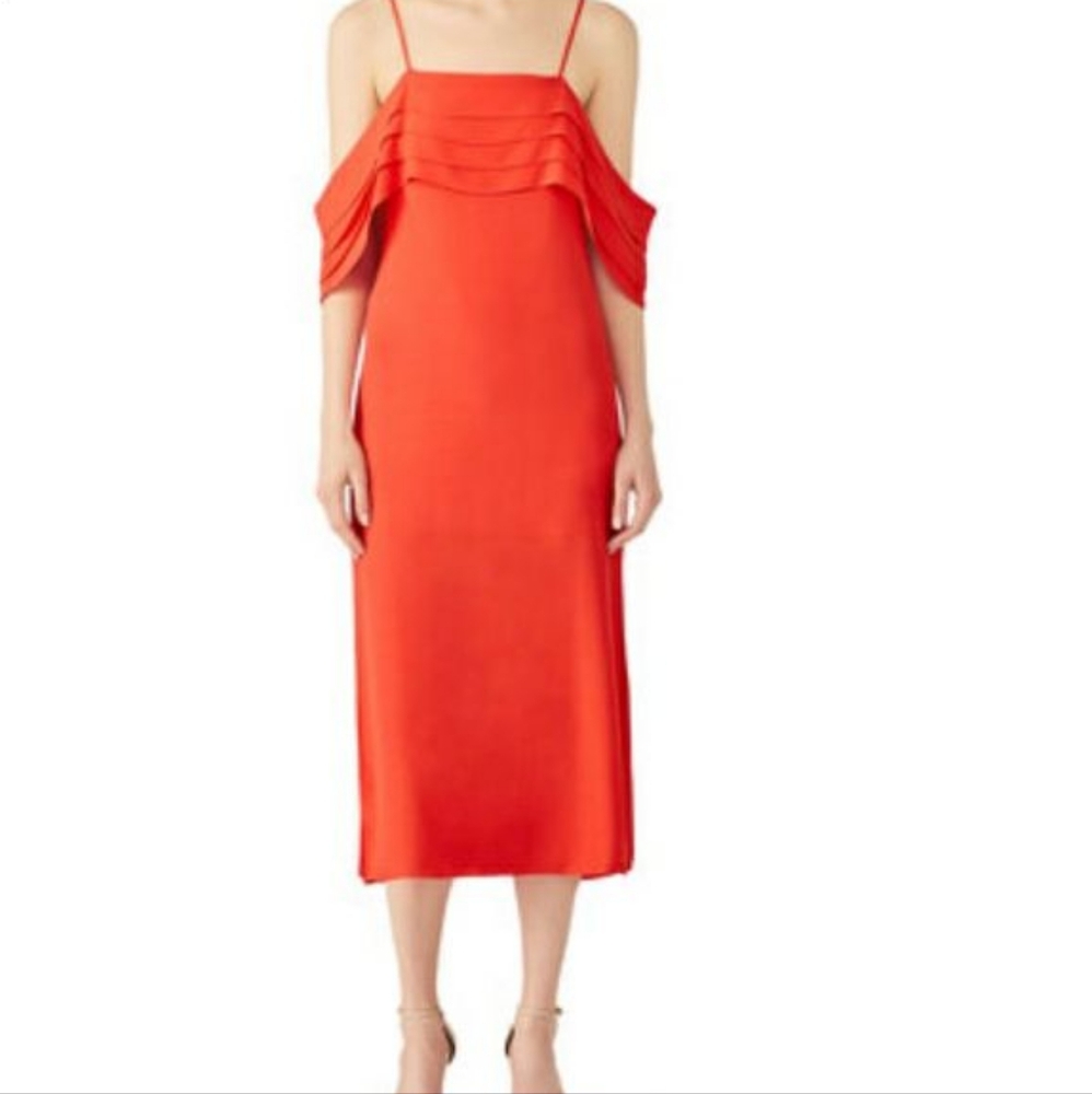 Elliatt off shoulder dress